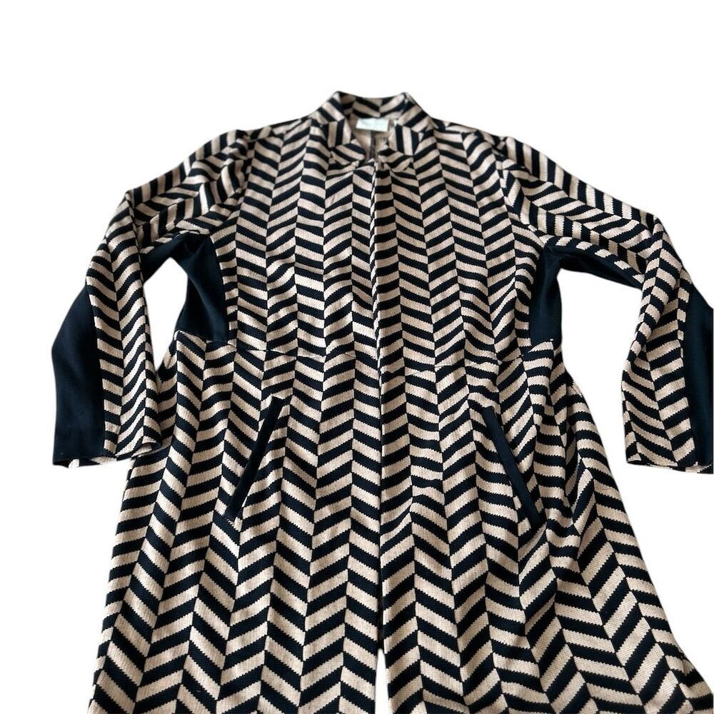 Chicos Women's Black & Tan Geometric Open Front Jacket Size M Casual Layering
